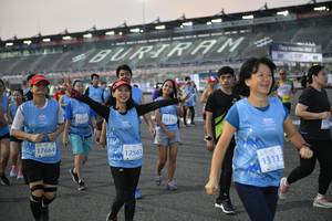 BIB: 50311
                            <button type="button" onclick="openModal(10465007)" class="btn btn-primary btn-sm float-right btn-popup" data-toggle="modal" data-target=".modal-high-quality">
                        <i class="fas fa-shopping-cart"></i> Add to Cart
                    </button>
                                            <button type="button" onclick="isThisMe(10465007, true)" class="btn btn-success btn-sm float-right btn-popup btn-isme hidden" data-toggle="tooltip" data-placement="bottom" title="นี่คือรูปของคุณใช่ไหม คลิกที่นี่เพื่อเอาเข้าอัลบั้ม">
                        <i class="fas fa-plus"></i> Add to album
                    </button>
                    <button type="button" onclick="isThisMe(10465007, false)" class="btn btn-warning btn-sm float-right btn-popup btn-isnotme hidden">
                        <i class="fas fa-ban"></i> Remove from album
                    </button>